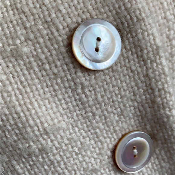 Elegant Cream Bouclé wool Overcoat - Picture 3 of 8